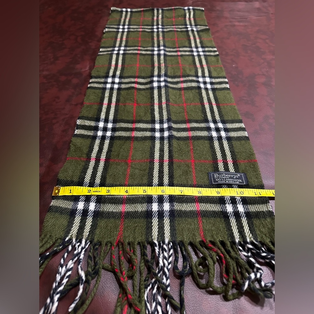 Burberrys Olive Green Plaid Lambswool Scarf (Unisex) - Picture 6 of 8